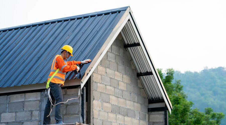 Expert new roof installation services in Willow Hill, IL